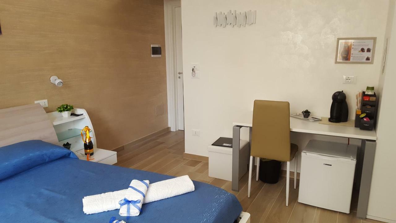 Martina'S House Hotel Porto Cesareo Exterior foto